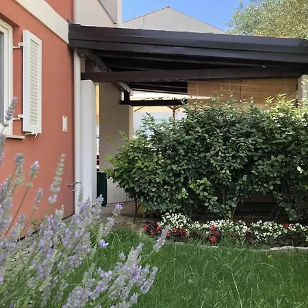In With Terrace, Air Condition, Wifi, Washing Machine Baska (Krk)