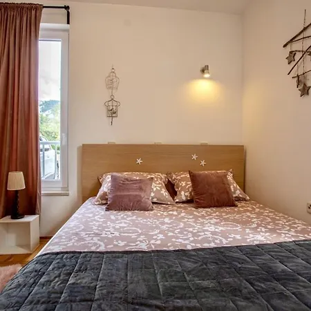 In With Terrace, Air Condition, Wifi, Washing Machine Apartment Baska (Krk)